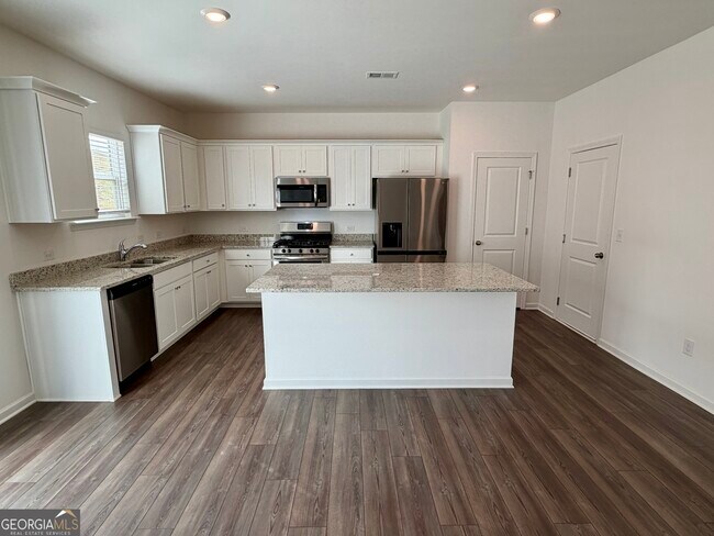 Building Photo - 788 Gelderland Dr