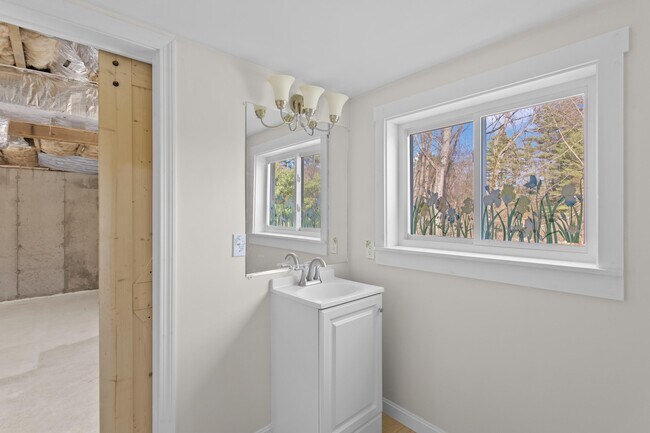 Building Photo - 7 Pheasant Run