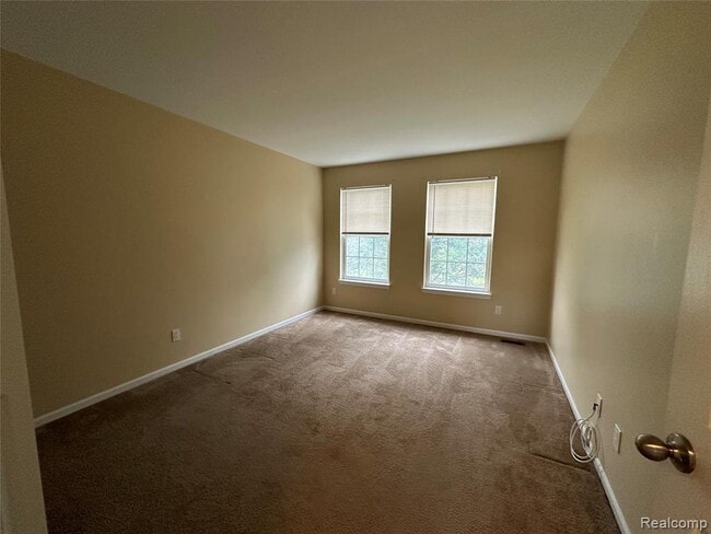 Building Photo - 4446 Sherwood Cir