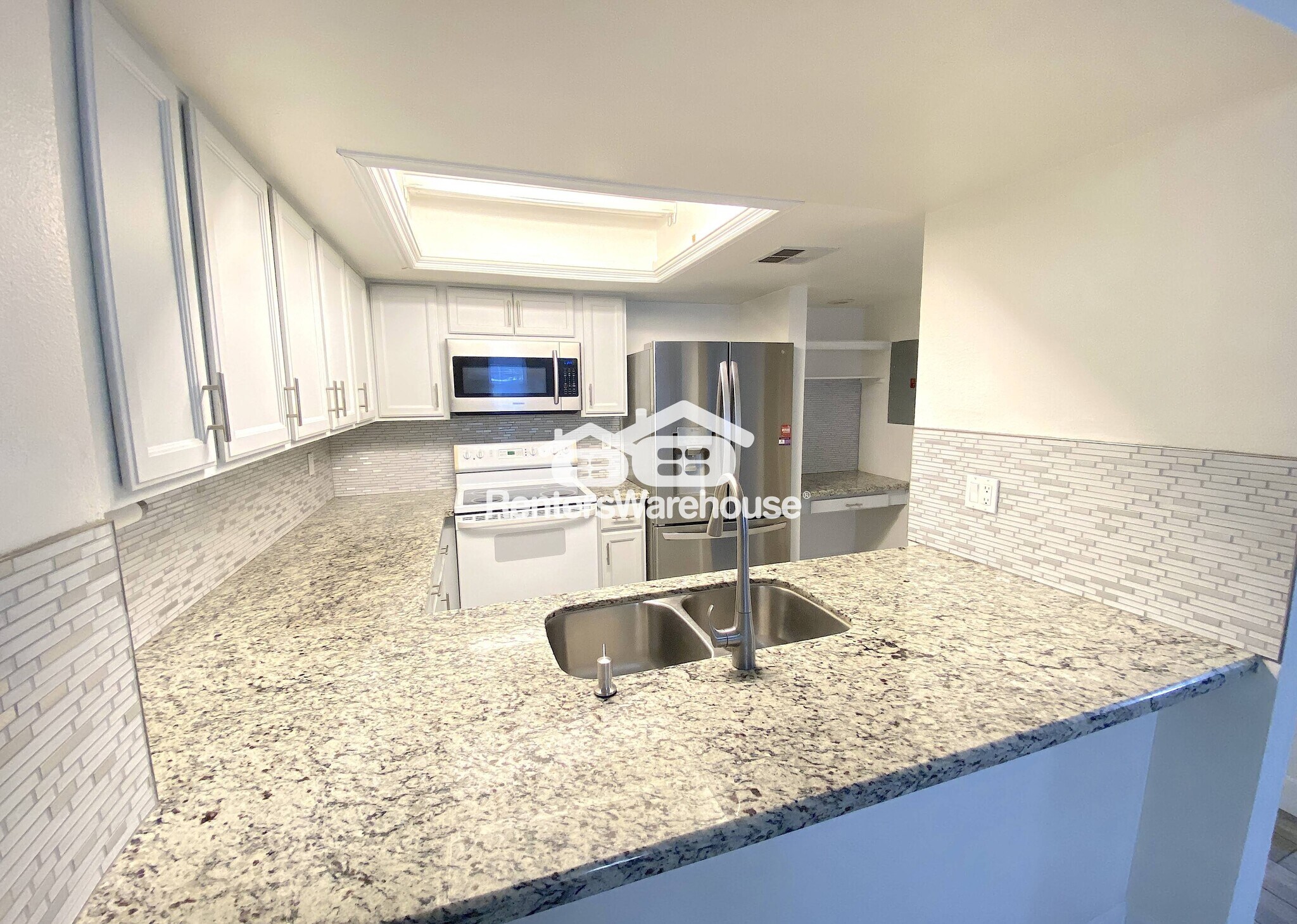 Building Photo - 1505 N Center St