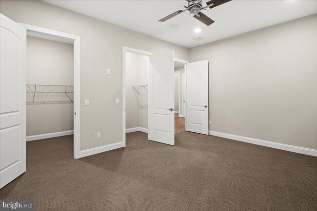 Building Photo - 48 Samjan Cir