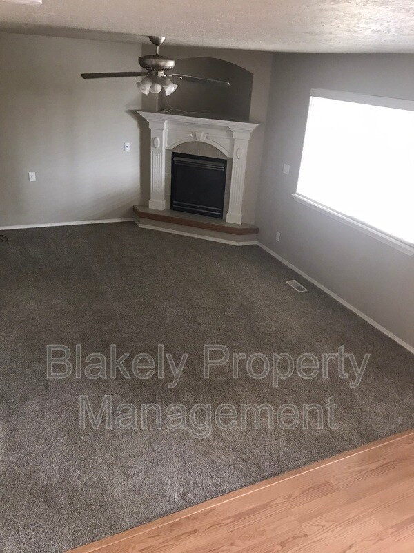 Building Photo - 72 N Pleasant Hill Dr