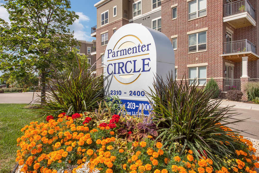 Building Photo - Parmenter Circle I