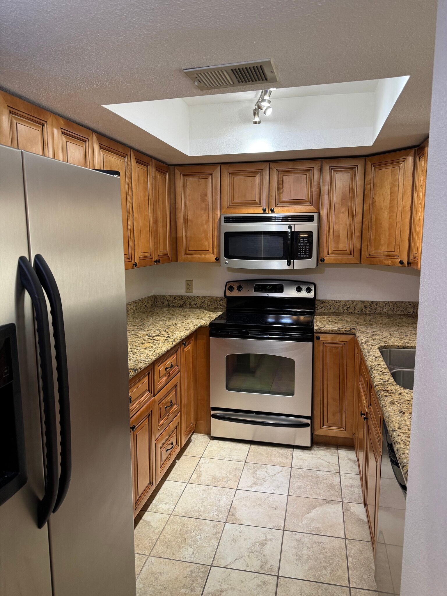 kitchen - 11011 N 92nd St
