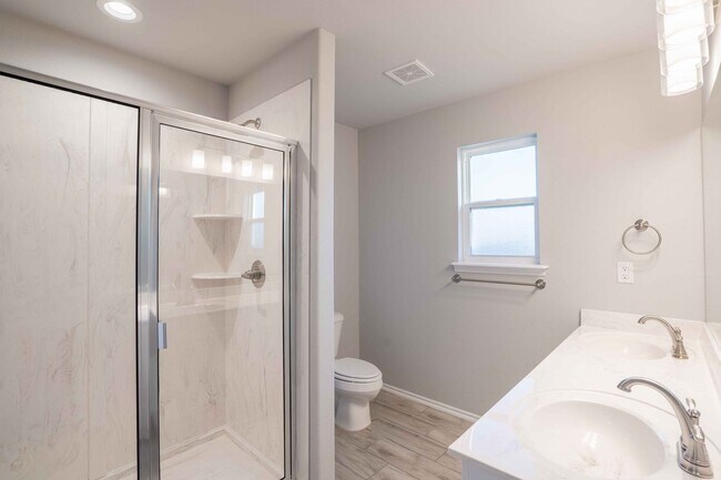 Building Photo - New Build Simmons Home and RARE - 4 Bedroom Owasso home