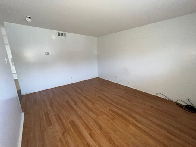 Building Photo - 3/2/1 Home for Rent- Lackland Area