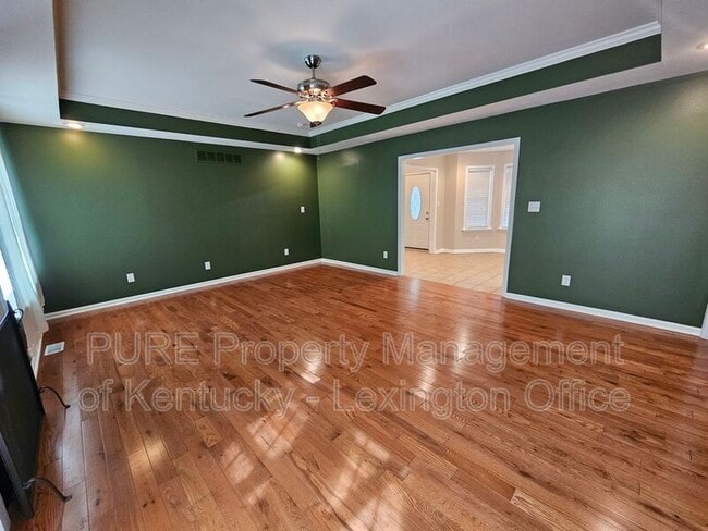 Building Photo - 321 Lebeau Dr