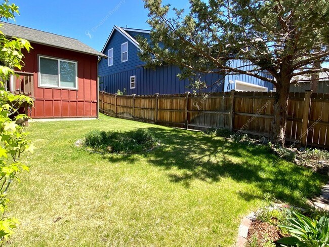 Building Photo - Charming Updated Home in Bend’s Old Farm D...