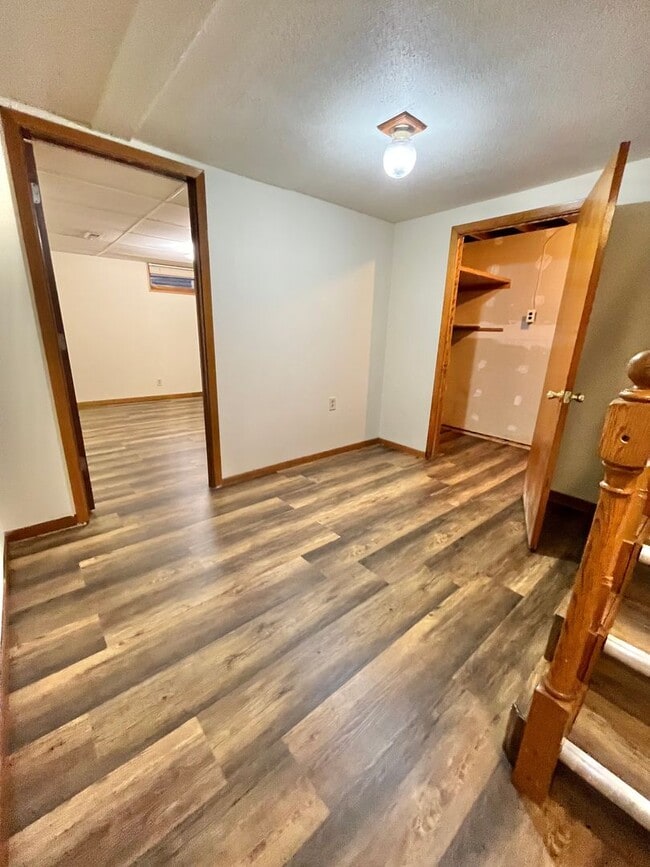 Building Photo - Large 3 Bed/2 Bath East Side Rental Home!