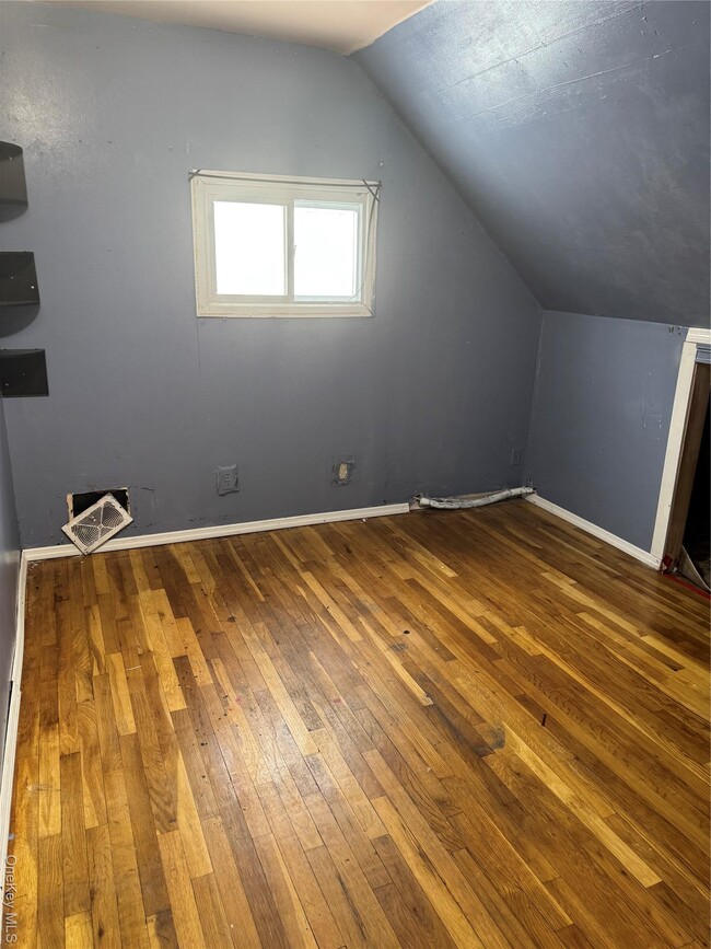 Building Photo - 112 Avondale Dr