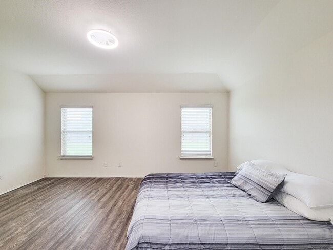 Building Photo - 4543 Stolz Trail