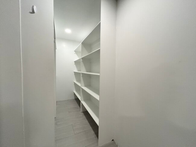 Building Photo - 10378 Bridgetown Pl