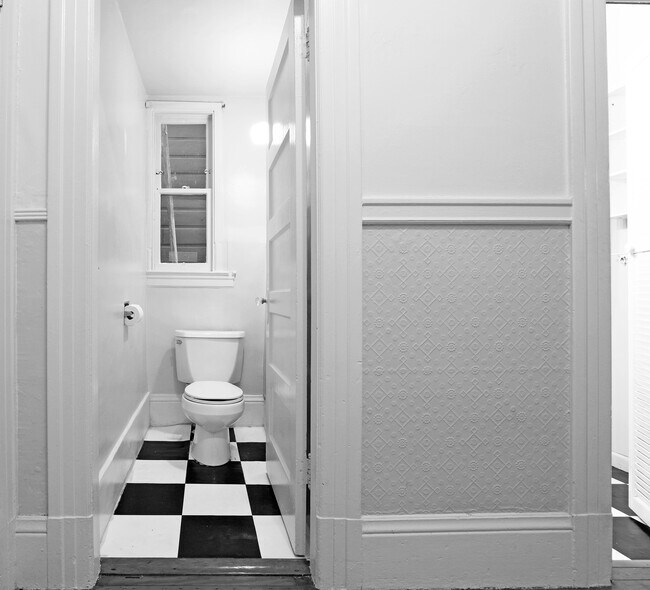 Building Photo - 84a Sanchez St