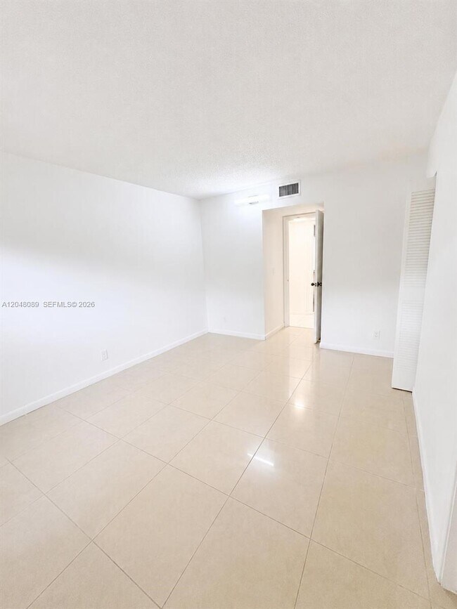 Building Photo - 8305 Royal Palm Blvd