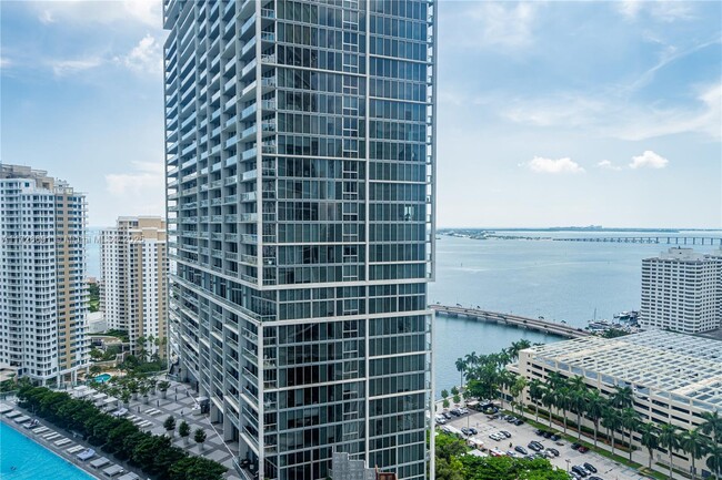 Building Photo - 485 Brickell Ave