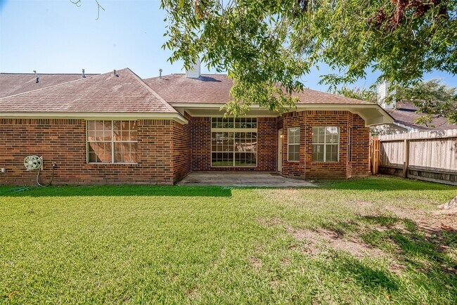 Building Photo - 2224 Palm Lagoon Dr
