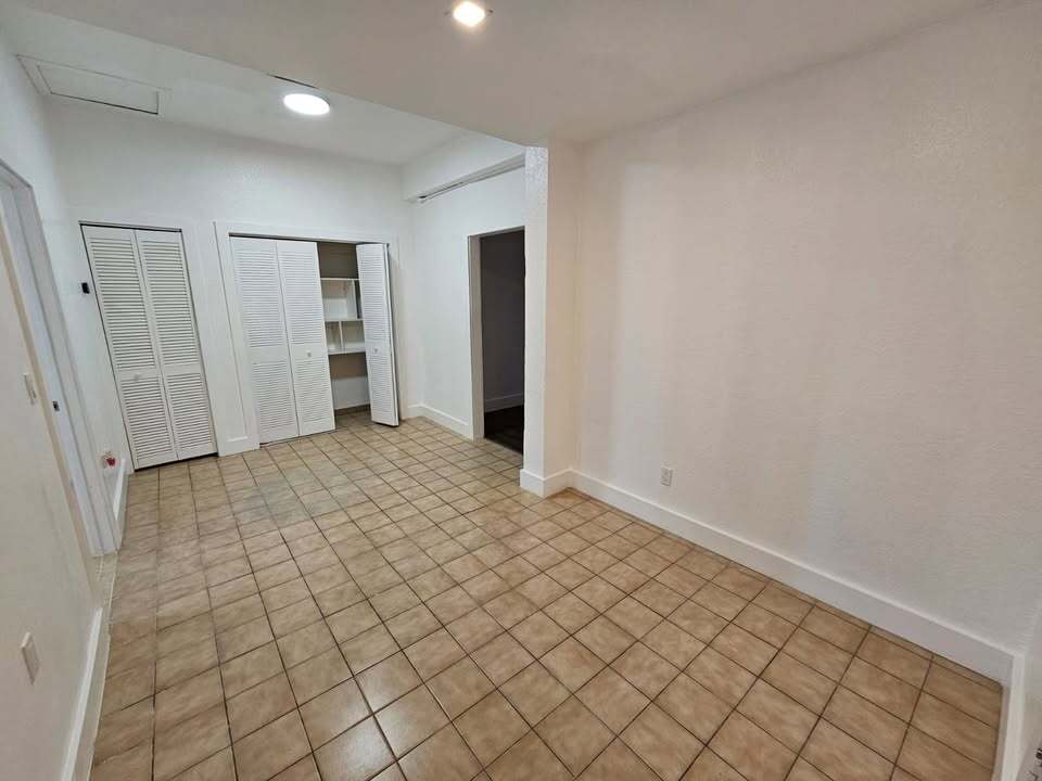 Building Photo - 11320 NW 59th Ave