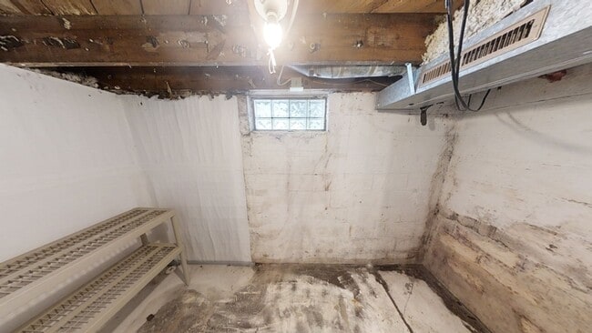 Building Photo - 811 Rose Ave