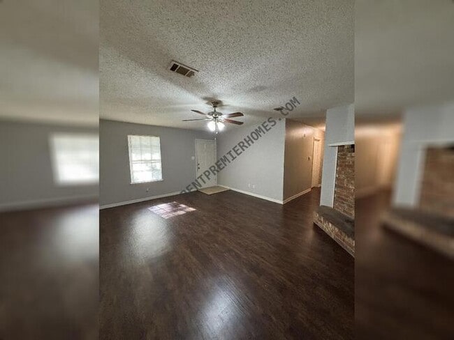 Building Photo - 149 Wildflower Dr