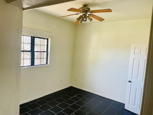 Large Bedroom - 450 W Crawford St