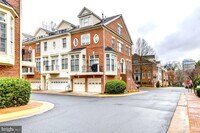 Building Photo - 1607 Seneca Ave