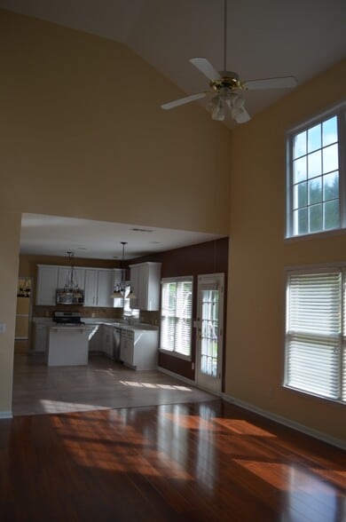 Building Photo - 11075 Regal Forest Dr.