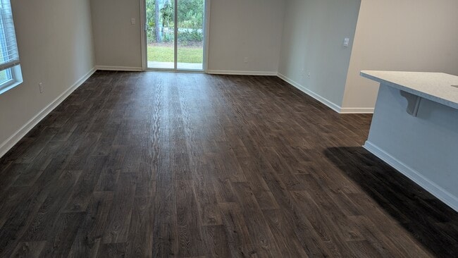 Building Photo - 131 Ellie Wy