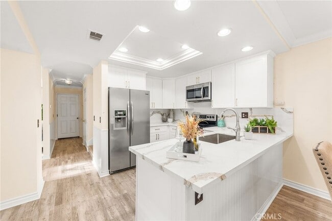 Building Photo - 24862 Vista Rancho