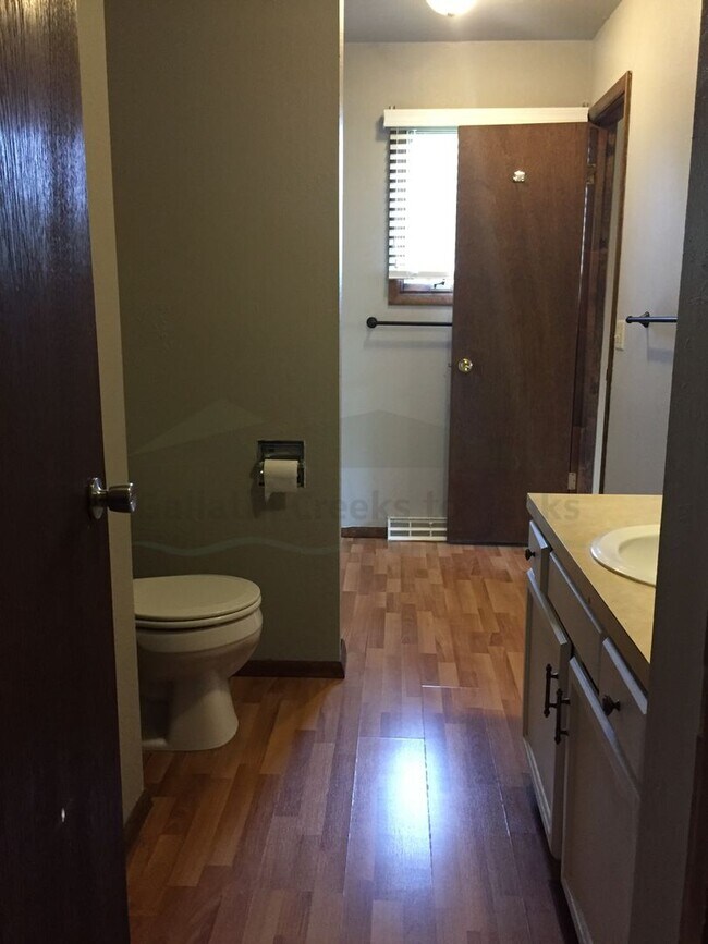 Building Photo - 3BD/2BA Single Family Home
