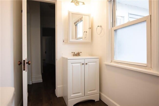 Building Photo - 330 12th Ave