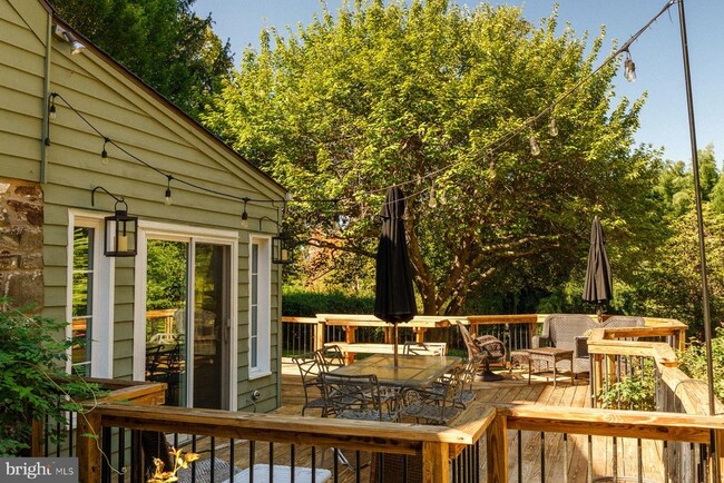 Building Photo - 2943 Windy Bush Rd