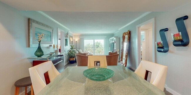 Building Photo - 1120 N Shore Dr NE