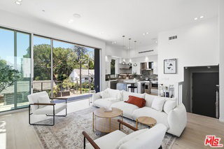 Building Photo - 2311 Cove Ave