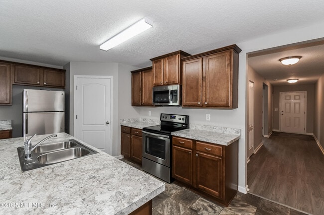 Building Photo - 9087 Gloucestershire Ct