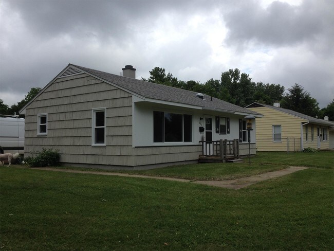 Building Photo - 203 Miller Dr