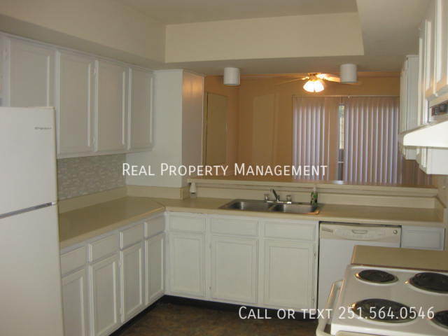 Building Photo - 6701 Dickens Ferry Rd