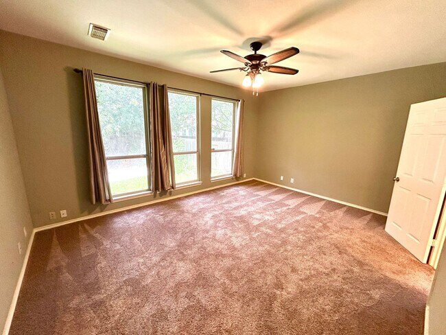 Building Photo - 8807 Brae Ridge Dr