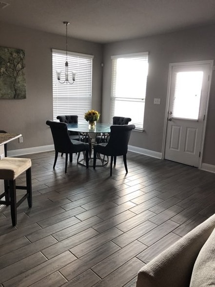 Building Photo - 5703 Freeport Leaf