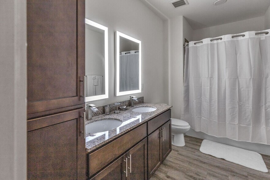 Building Photo - 11614 Vista Terrace Way-SI FL3-ID1612952P