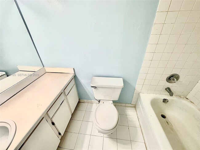 Building Photo - 5900 SW 127th Ave