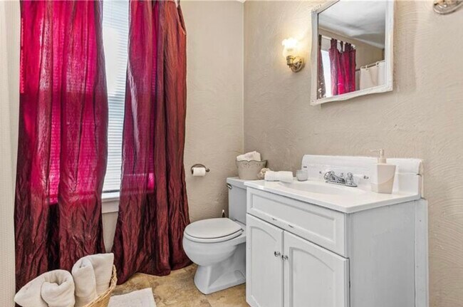 Building Photo - 2315 Los Angeles Ave