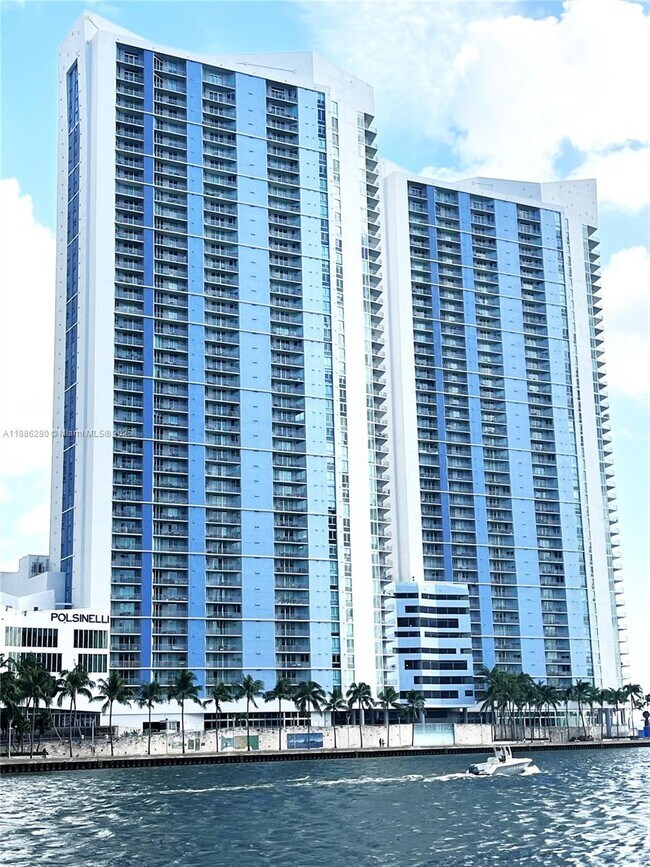 Building Photo - 335 S Biscayne Blvd