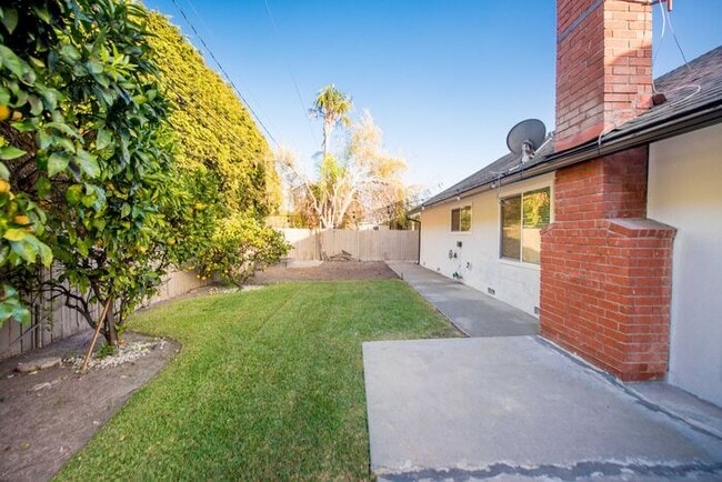 Building Photo - Newly Remodeled Single Family Home