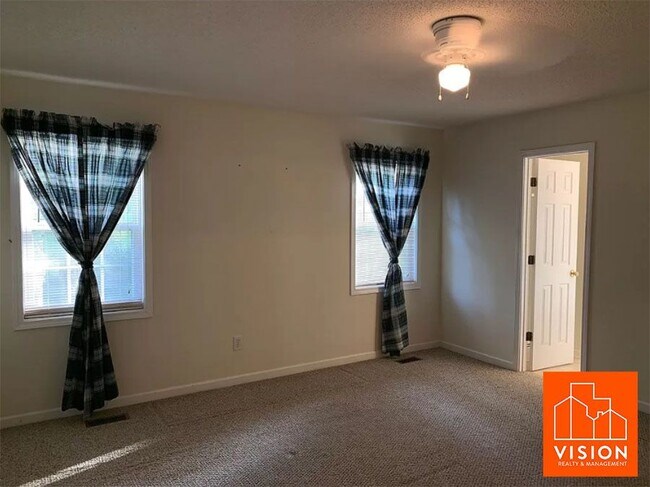 Building Photo - 1390 Eagles Nest Circle