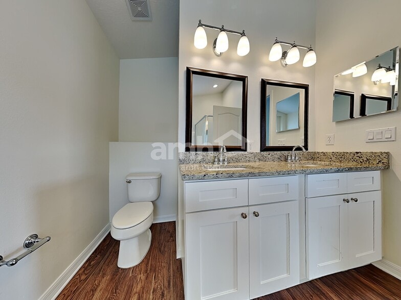 Building Photo - 30734 Midtown Ct