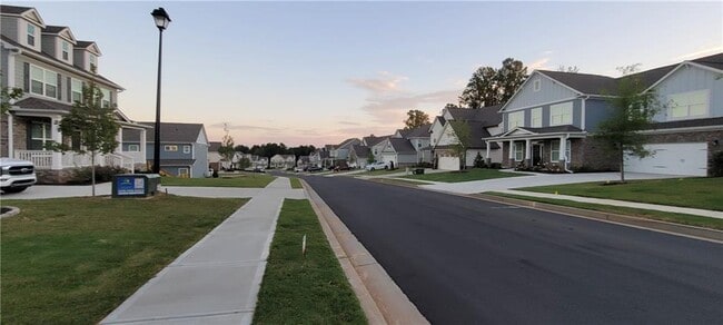 Building Photo - 6836 Benjamin Dr