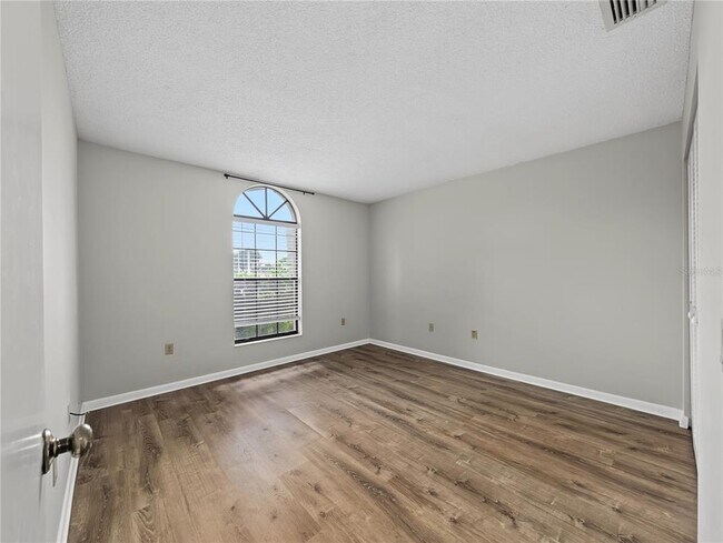 Building Photo - 4554 Morningside
