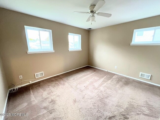 Building Photo - 43 Mercury Cir