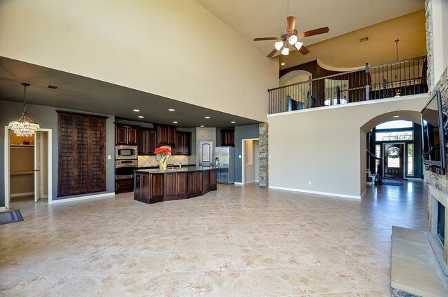 Building Photo - 2703 Bonnie Bray Dr