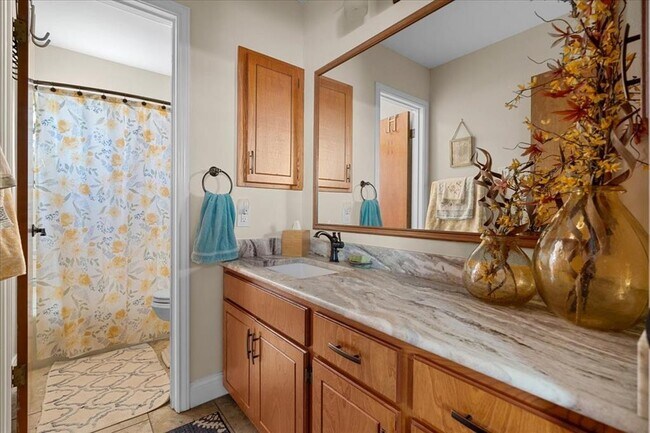 Building Photo - 737 Summerwood Dr